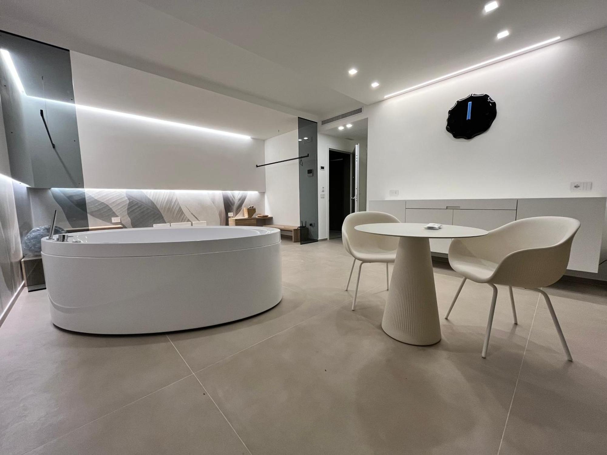 Seacity Suite & Stay Monopoli Buitenkant foto